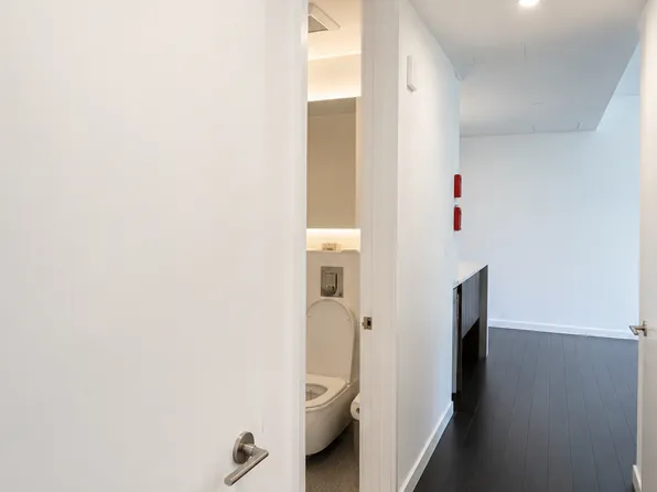 591 3rd Ave, New York, NY