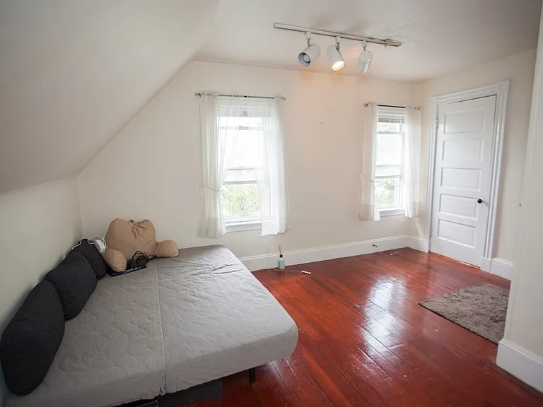 75 Bartlett St #3 — Photo 6