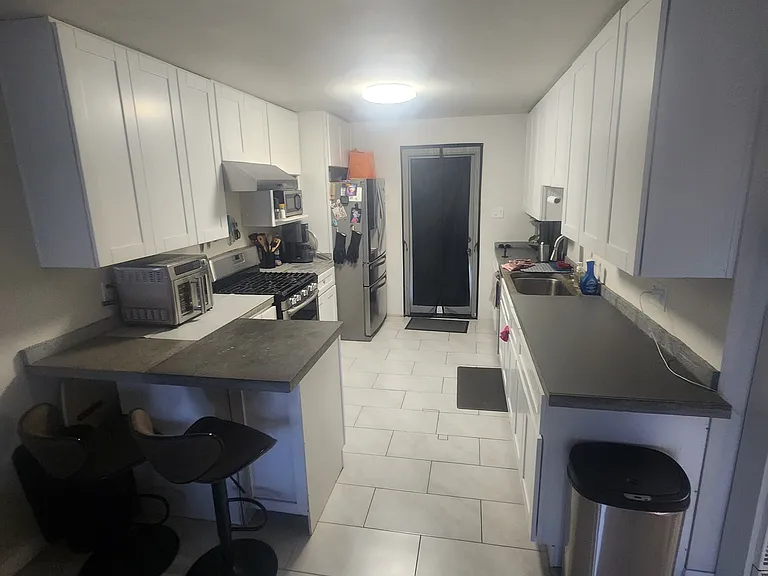 4350 Clairemont Dr — Photo 12