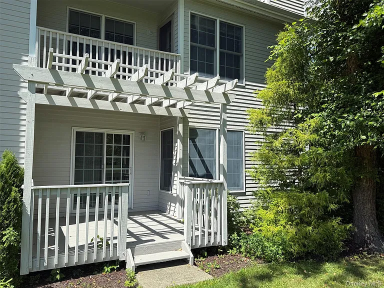 68 Rosemary Way — Photo 15