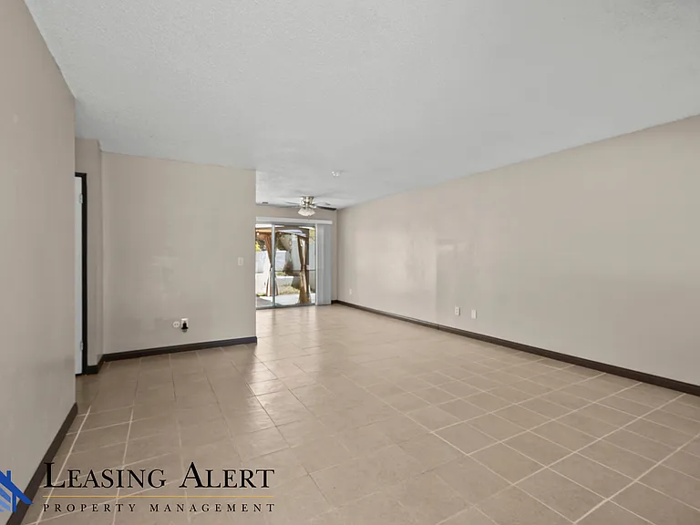 29238 Florabunda Rd — Photo 2