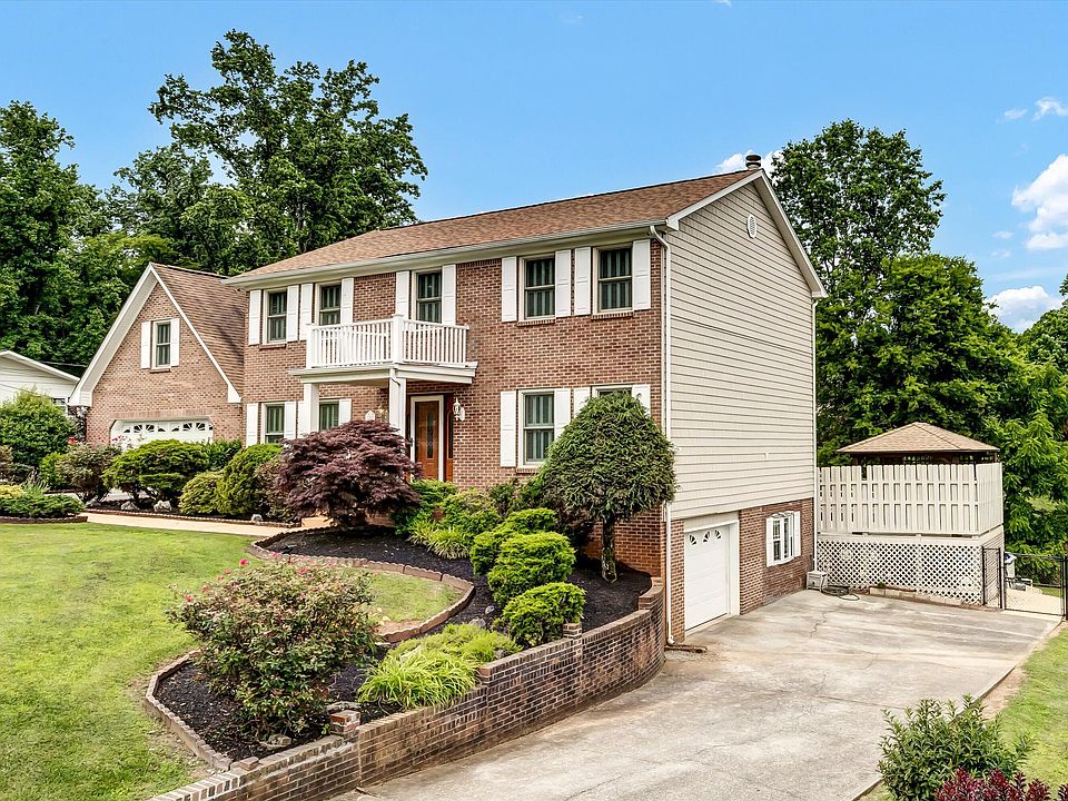1st image of 209 Norfolk Dr
