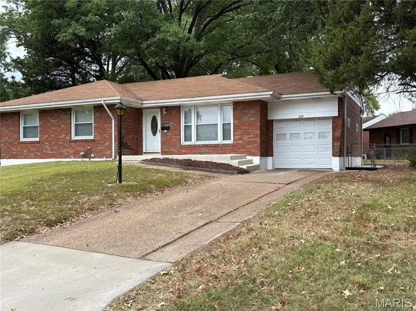 1109 Bluegrass Dr, Saint Louis, MO 63137