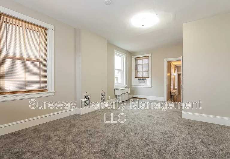 212 E Broad St #2 — Photo 10