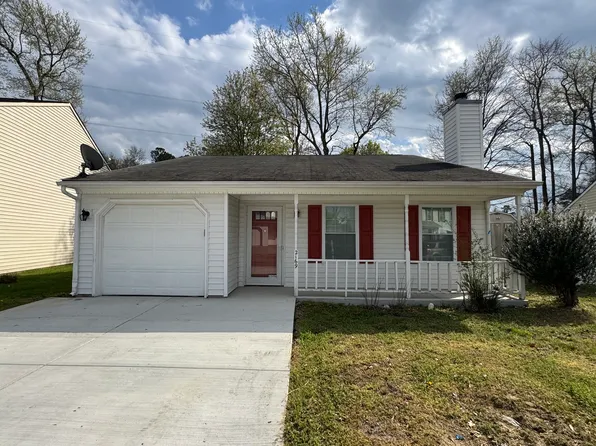 2169 Fort Belvoir Dr, Virginia Beach, VA 23464