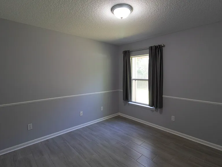 236 Clover Ct — Photo 29