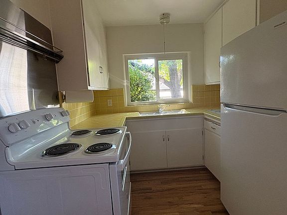 4th image of 170 Knoll St #172