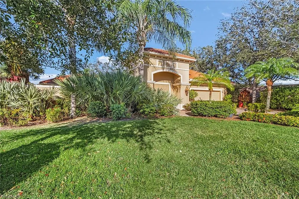 3 bed, 2.5 bath, 2208 sqft, $4,000 — Photo 3