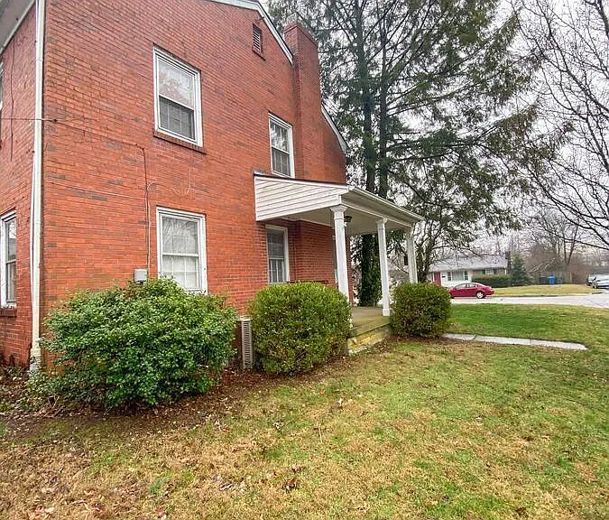 399 1/2 Bob O Link Dr — Photo 1