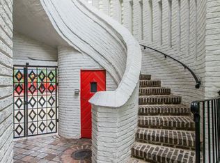 1209 N State Pkwy, Chicago, IL 60610