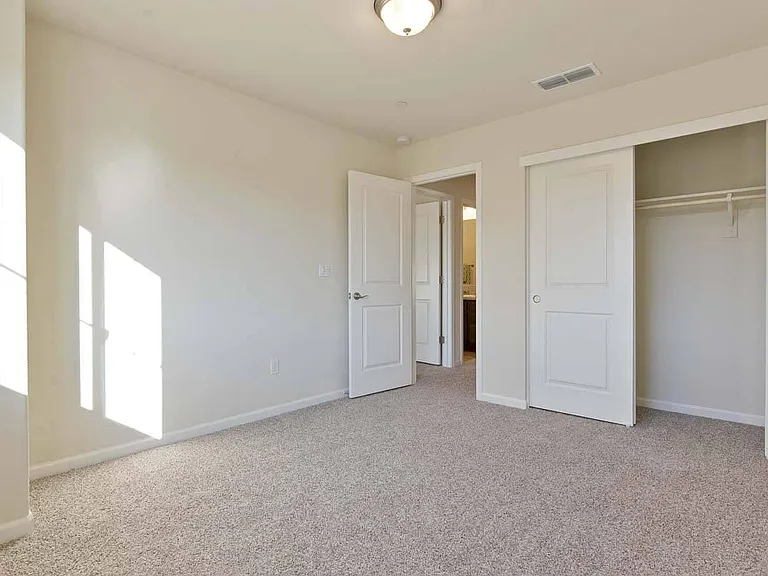 749 Ephesus Ave — Photo 10