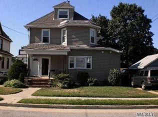76 W Fairview Ave, Valley Stream, NY 11580