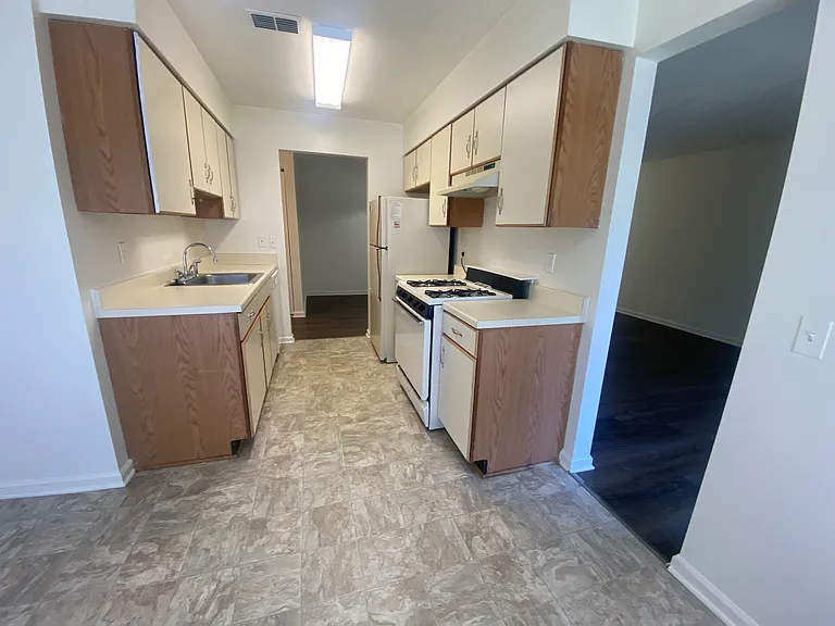 Princeton Circle West Apartments — Photo 46