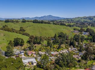 63 Ashbrook Pl, Moraga, CA 94556