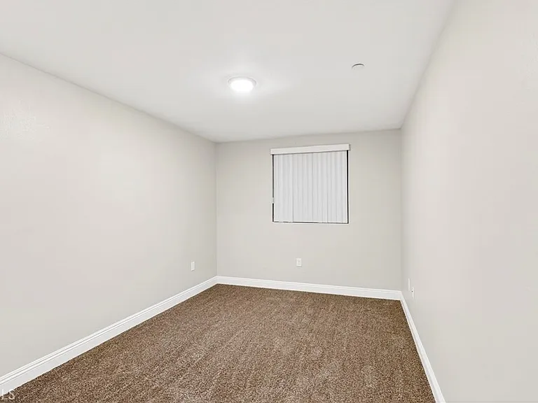 11227 Towne Ave — Photo 18