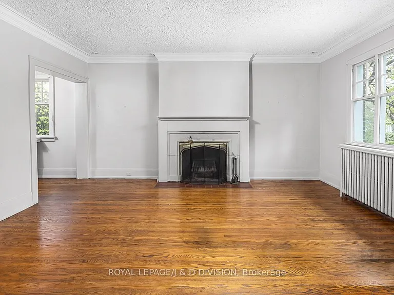 58 Lascelles Blvd — Photo 6