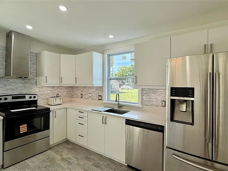 701 New York Ave — Photo 4