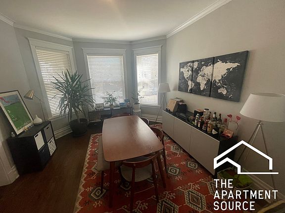 2nd image of 2028 N Sawyer Ave #3