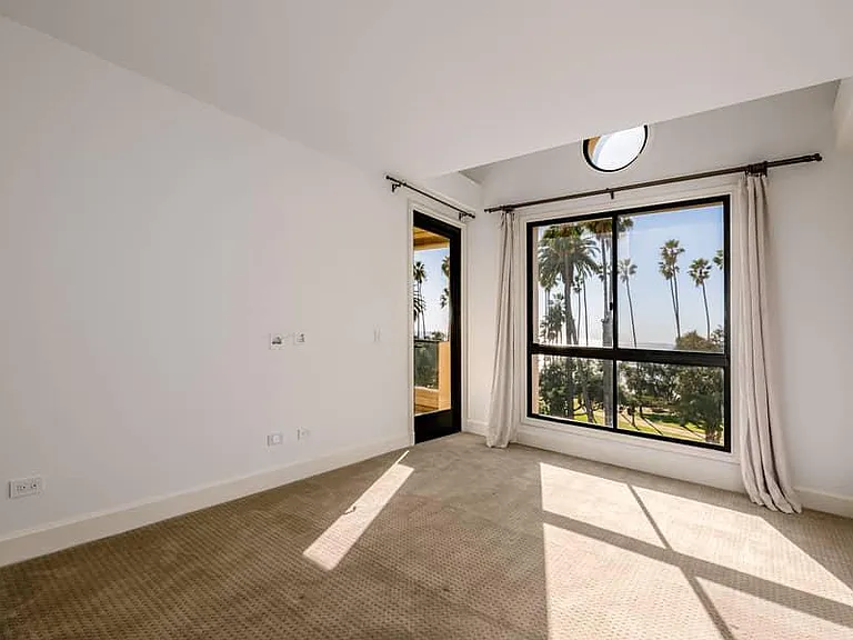 701 Ocean Ave #PHD — Photo 22