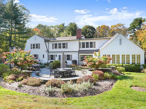 1852 Hillside Rd Fairfield CT-large-046-048-007-1500x1000-72dpi.jpg