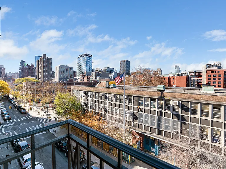 114 Ridge St #4F — Photo 4