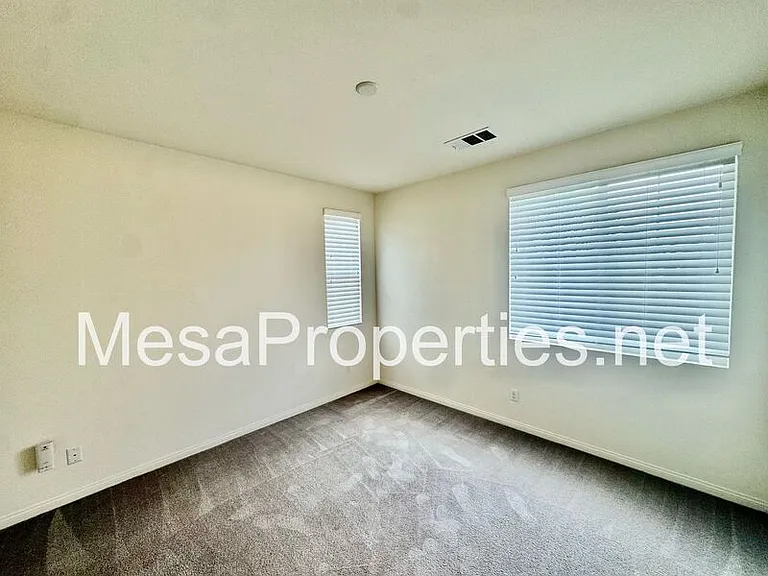 795 Hazel Way — Photo 14
