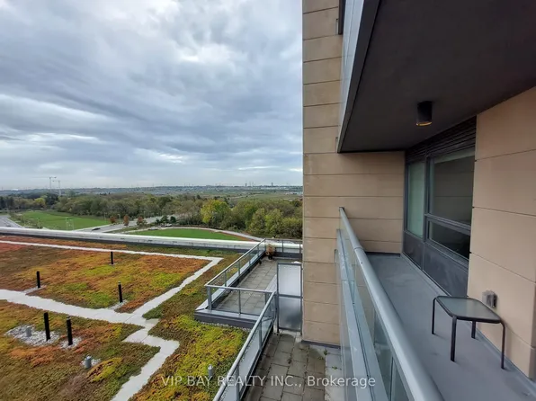 18 Uptown Dr #1103, Markham, ON L3R 5M5