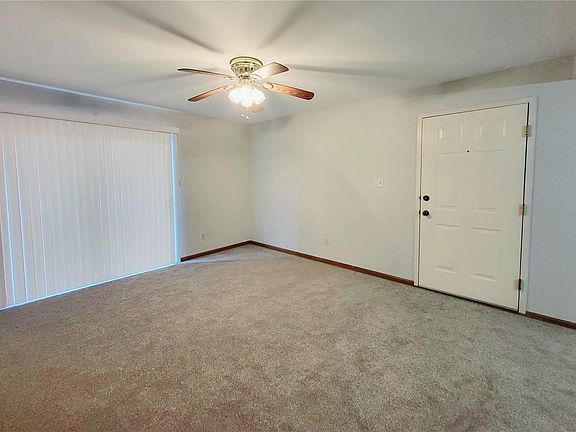 5th image of 1912 Marine Terrace Dr APT D