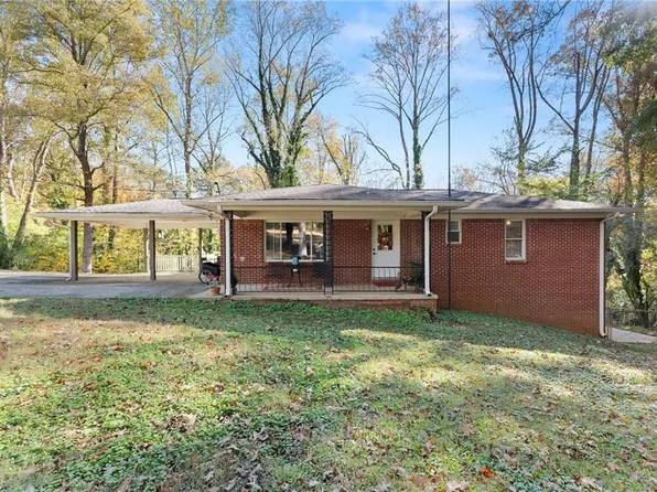 4532 Wahoo Dr, Gainesville, GA 30506