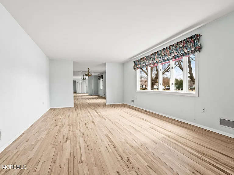 9 Abis Pl — Photo 8