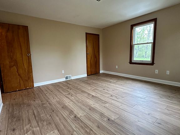 5th image of 41 Hastings Rd #R
