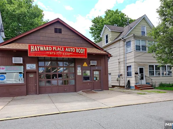 106-110 Hayward Pl, Wallington, NJ 07057