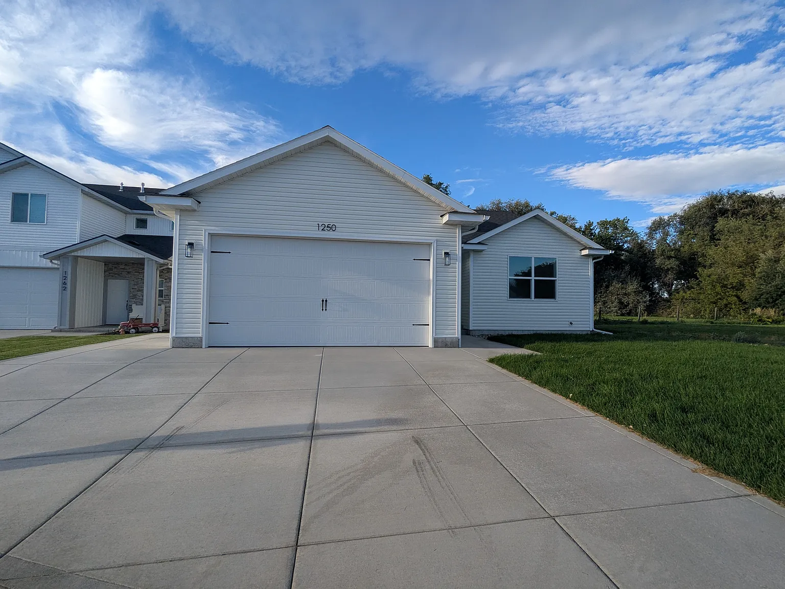3 bed, 1444 sqft, $1,600 — Photo 2