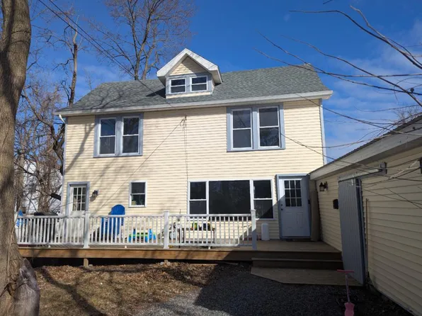 2 Spring St, Hudson, NY 12534