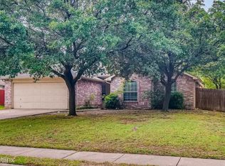 932 Santa Fe Dr, Saginaw, TX 76131