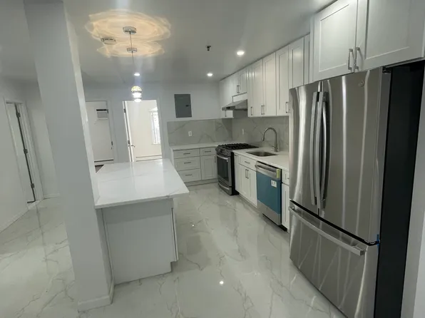 2163 East 17th Street image 4 of 12