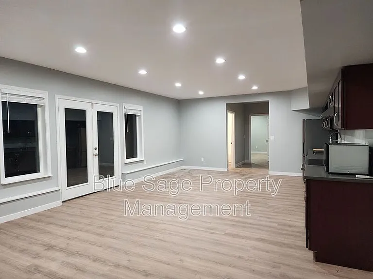 1965 Baker View Dr — Photo 30