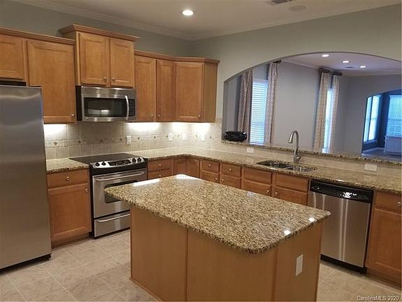4th image of 52499 Winchester St #86