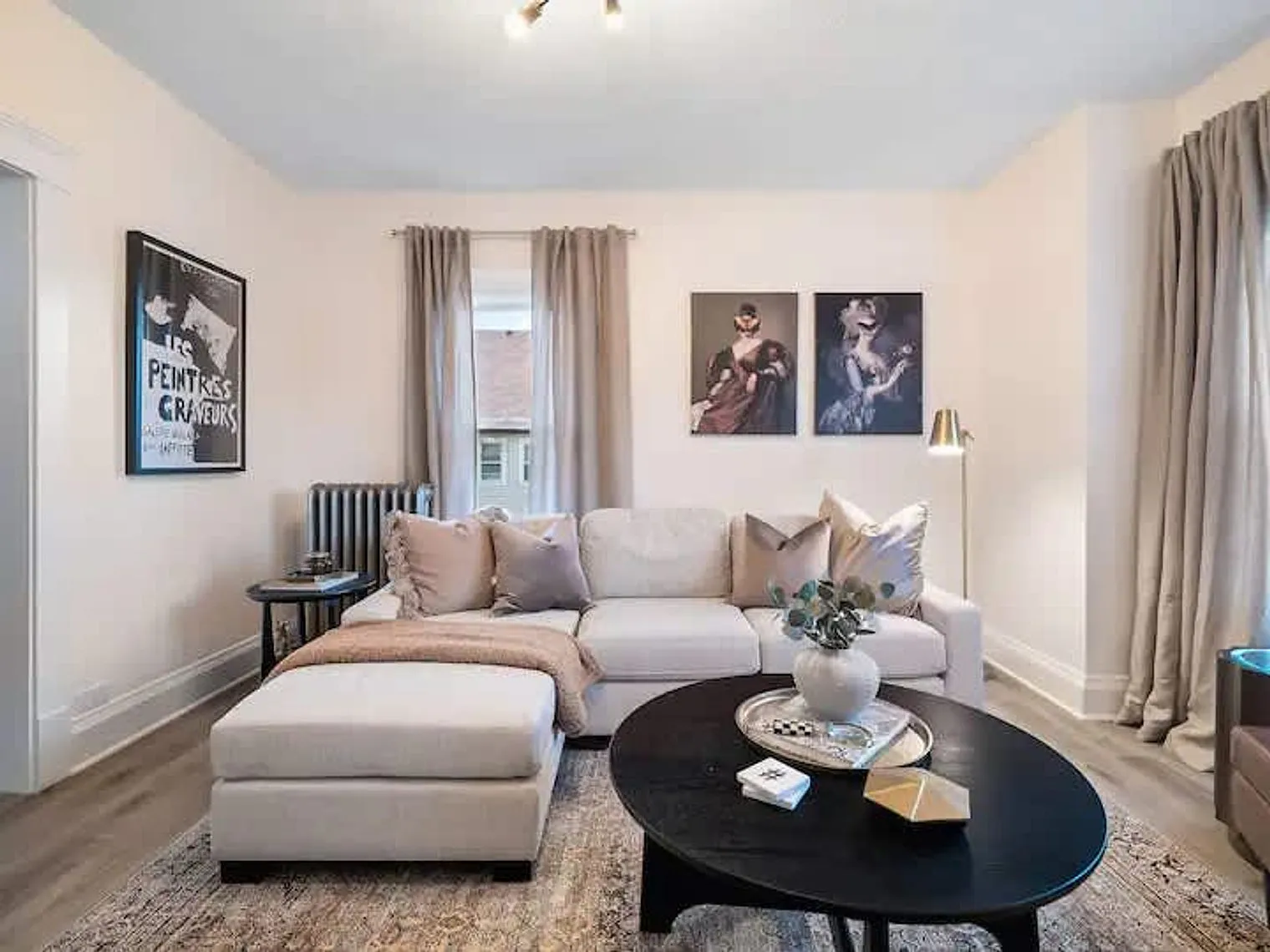 2 bed, 1.0 bath, 893 sqft, $2,117 — Photo 4