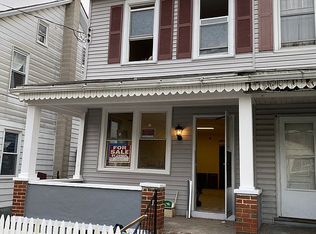 433 S Walnut St, Slatington, PA 18080