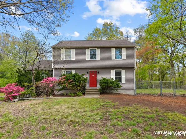10 Oak Hill Drive, Clinton, CT 06413