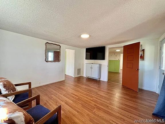 3rd image of 1666 Grant Rd