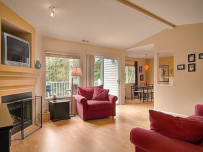 2nd image of 25235 SE Klahanie Blvd #104
