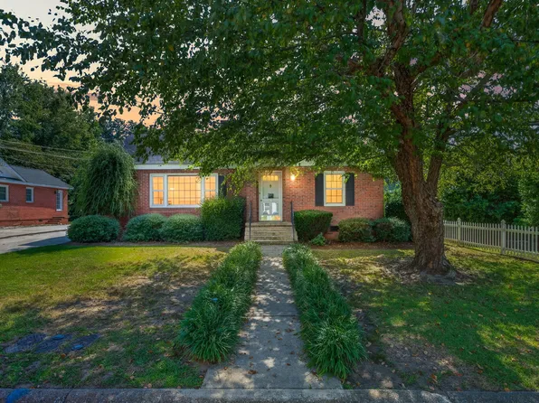 807 W Carr St, Dunn, NC 28334