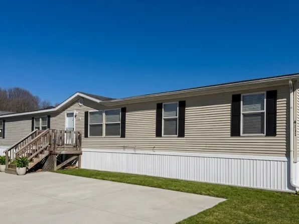 4111 Valley Crk #126, Burton, MI 48519