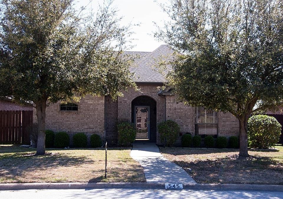 1st image of 545 Oakridge Dr