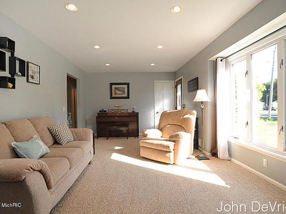 4th image of 6505 Wrenwood Dr