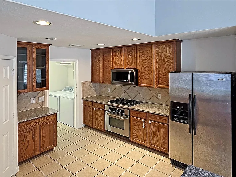 2202 Drake Falls Dr — Photo 18