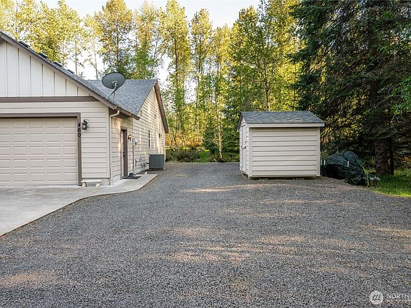 3rd image of 460 Cornell Rd.