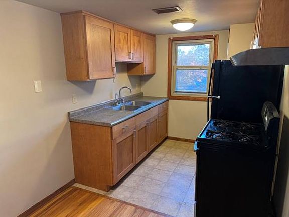2nd image of 3254 Bloomington Ave